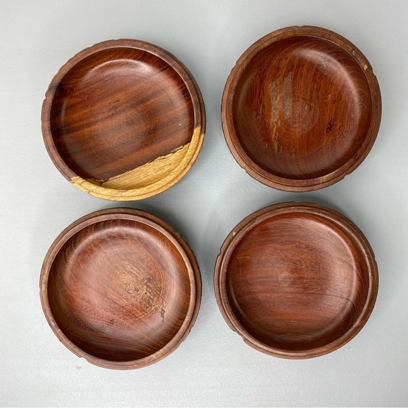 Handmade carved wooden bowls set of 4 - Picture 3 of 11